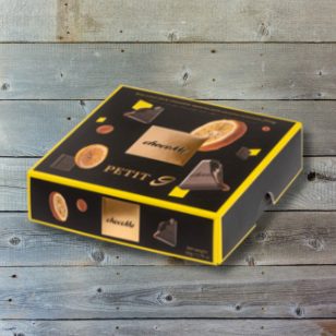   Étcsokoládá lapocskák karamell és yuzu töltelékkel chocoMe 50g