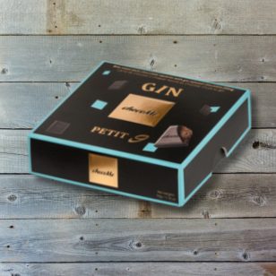   Étcsokoládá lapocskák gin ízesítésű csokoládé töltelékkel chocoMe 50g